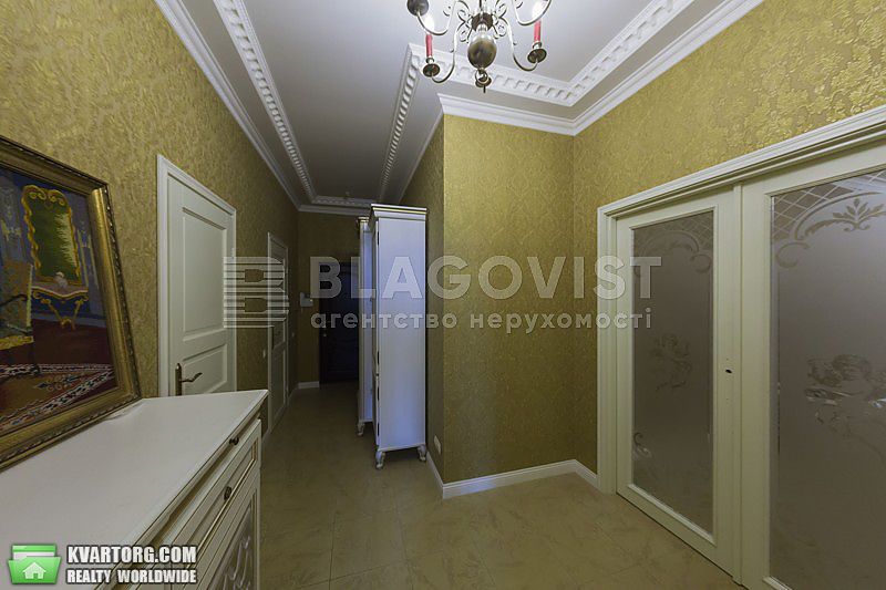 Rent out 3-room apartment. Киев,  Щорса — photo 10