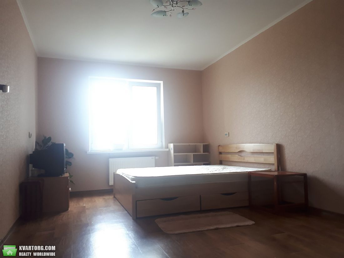 Rent out 3-room apartment. Киев,  Глушкова пр — photo 7