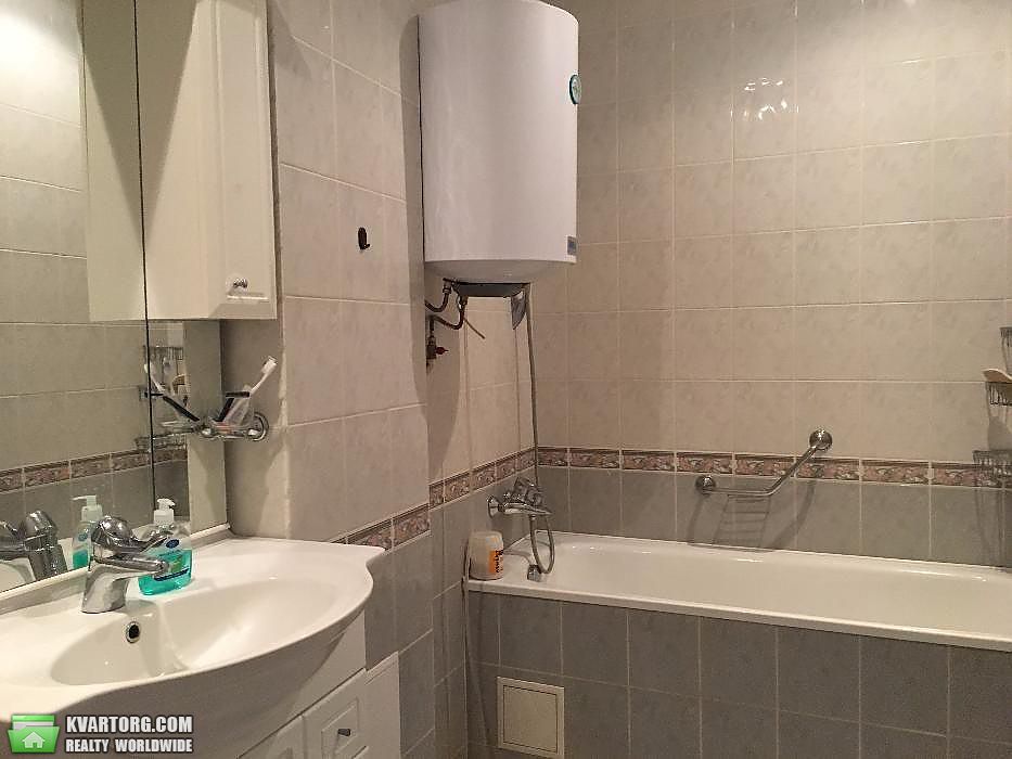 Rent out 2-room apartment. Киев,  Саксаганского — photo 6