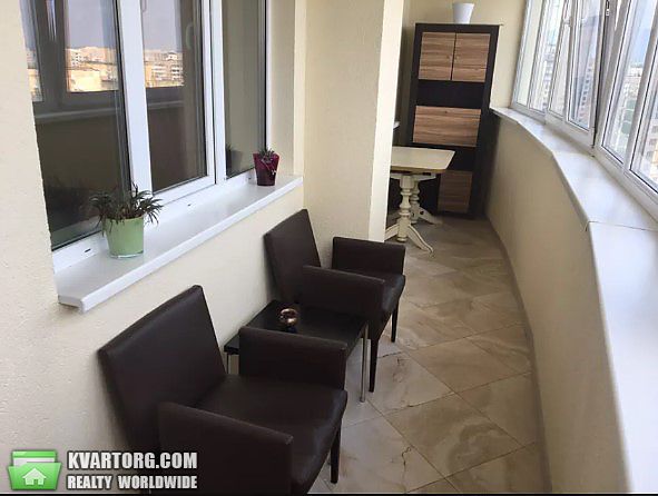Rent out 2-room apartment. Киев,  Ужвий — photo 6