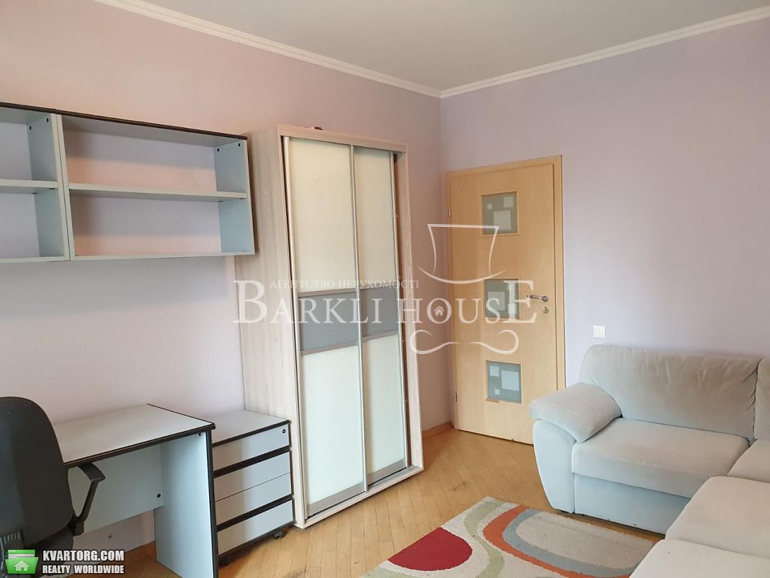 Rent out 3-room apartment. Киев,  Дмитриевская — photo 4