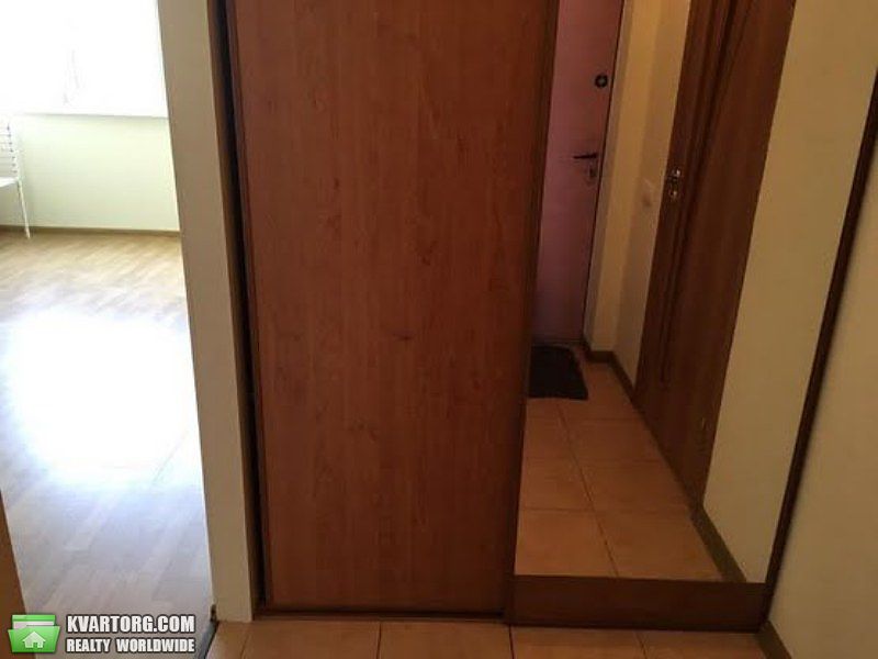 Rent out 1-room apartment. Киев,  Кловский спуск — photo 2