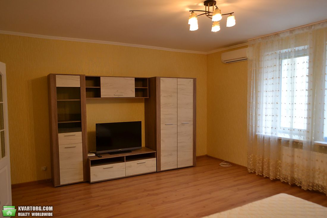 Rent out 1-room apartment. Киев,  Ломоносова — photo 3