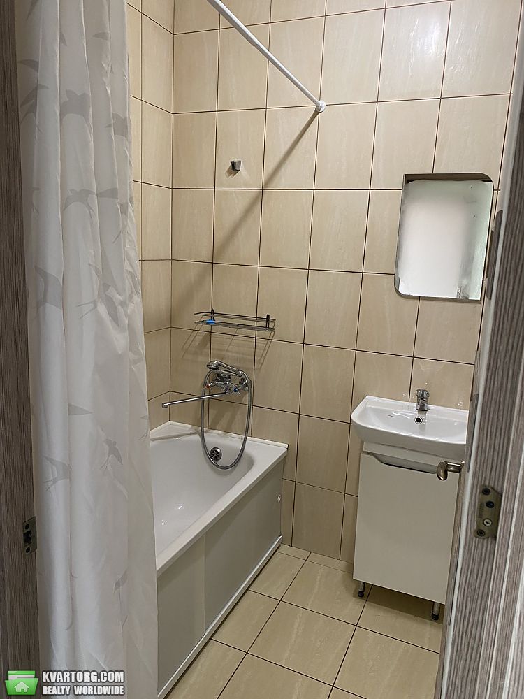 Rent out 1-room apartment. Киев, Львовская — photo 4