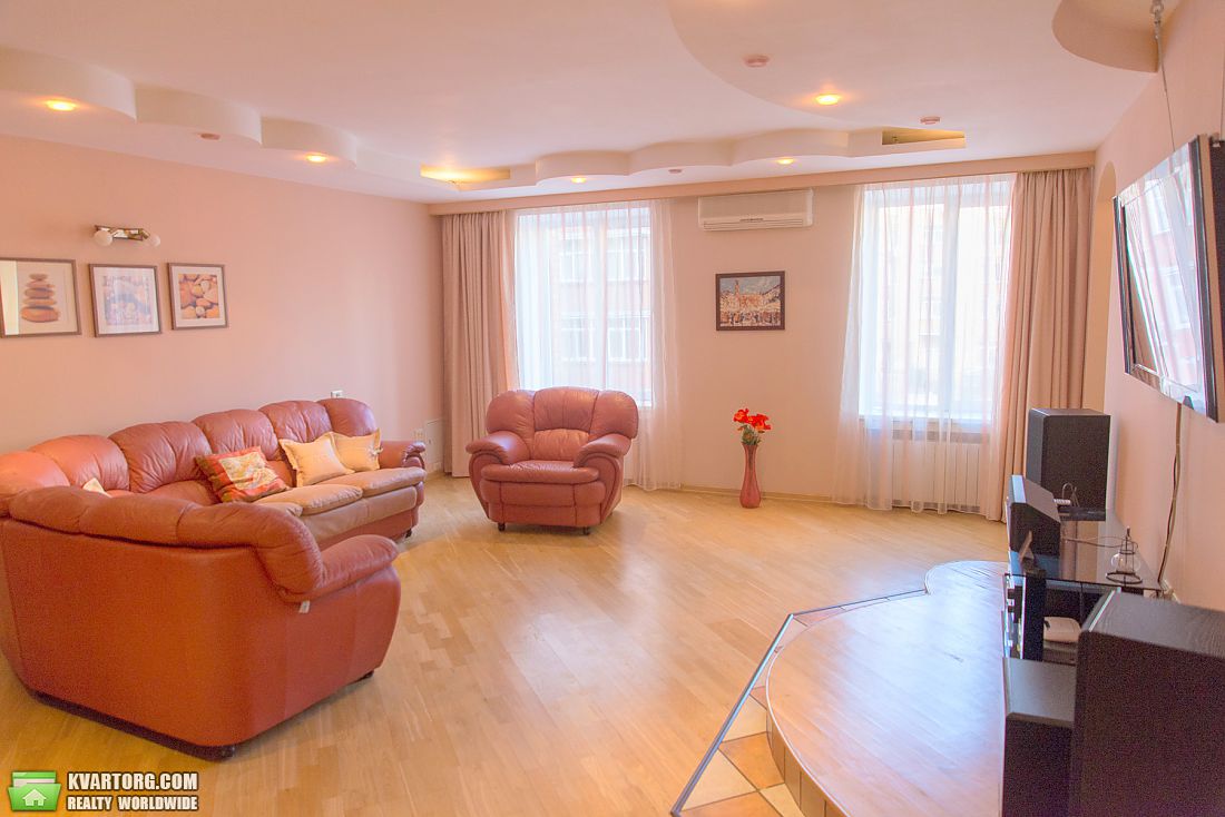 Rent out 3-room apartment. Киев,  Златоустовская — photo 1