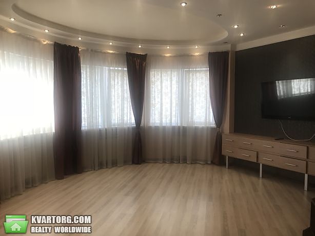 Rent out 2-room apartment. Киев,  Харьковское шоссе — photo 3
