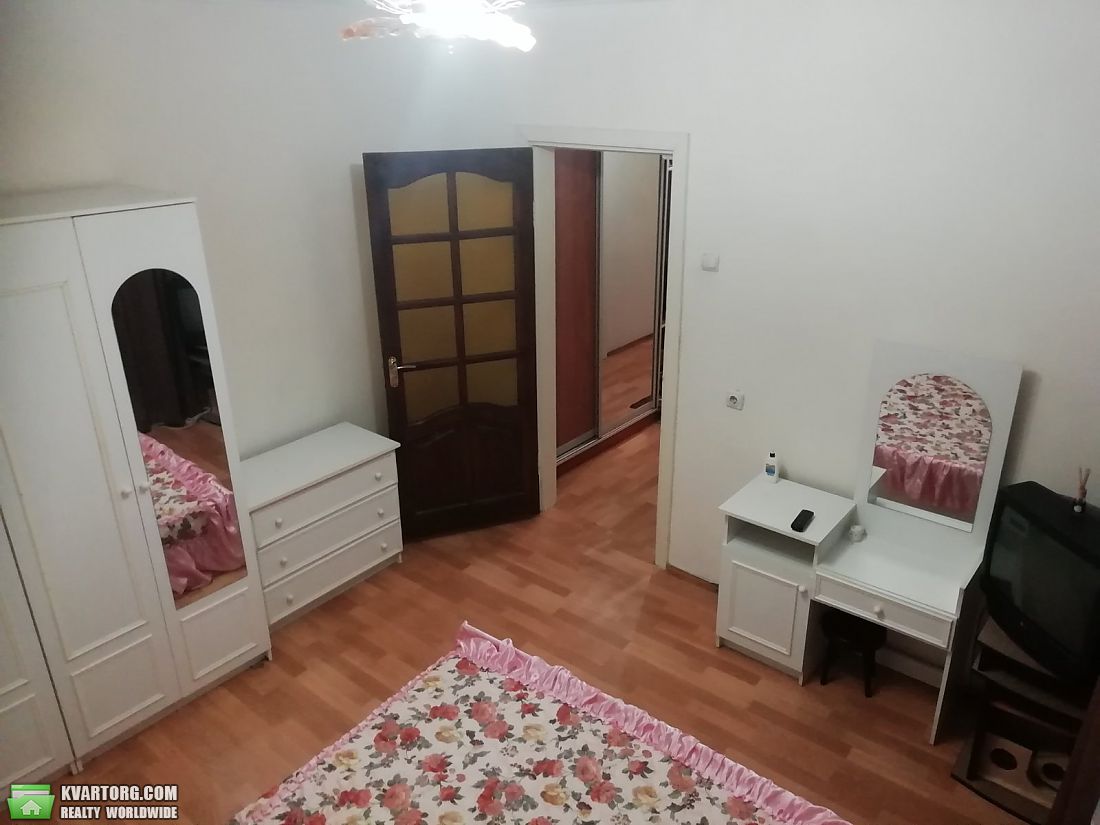 Rent out 2-room apartment. Киев,  Алма-Атинская — photo 3