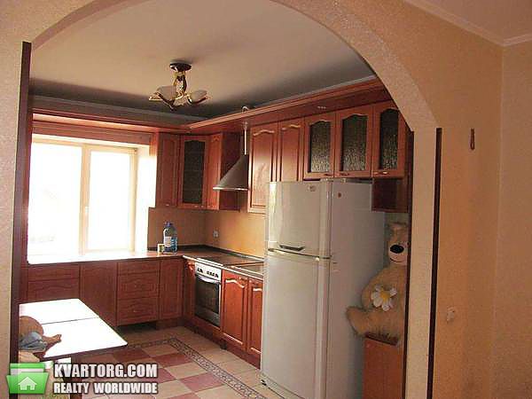 Rent out 3-room apartment. Киев,  Бажана — photo 1