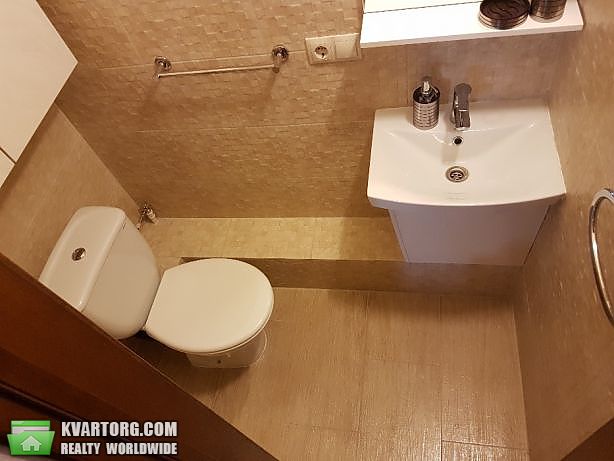 Rent out 3-room apartment. Киев, Герое Сталинграда — photo 9