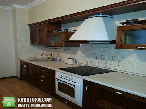 Rent out 3-room apartment. Днепропетровск, Центр — photo 1