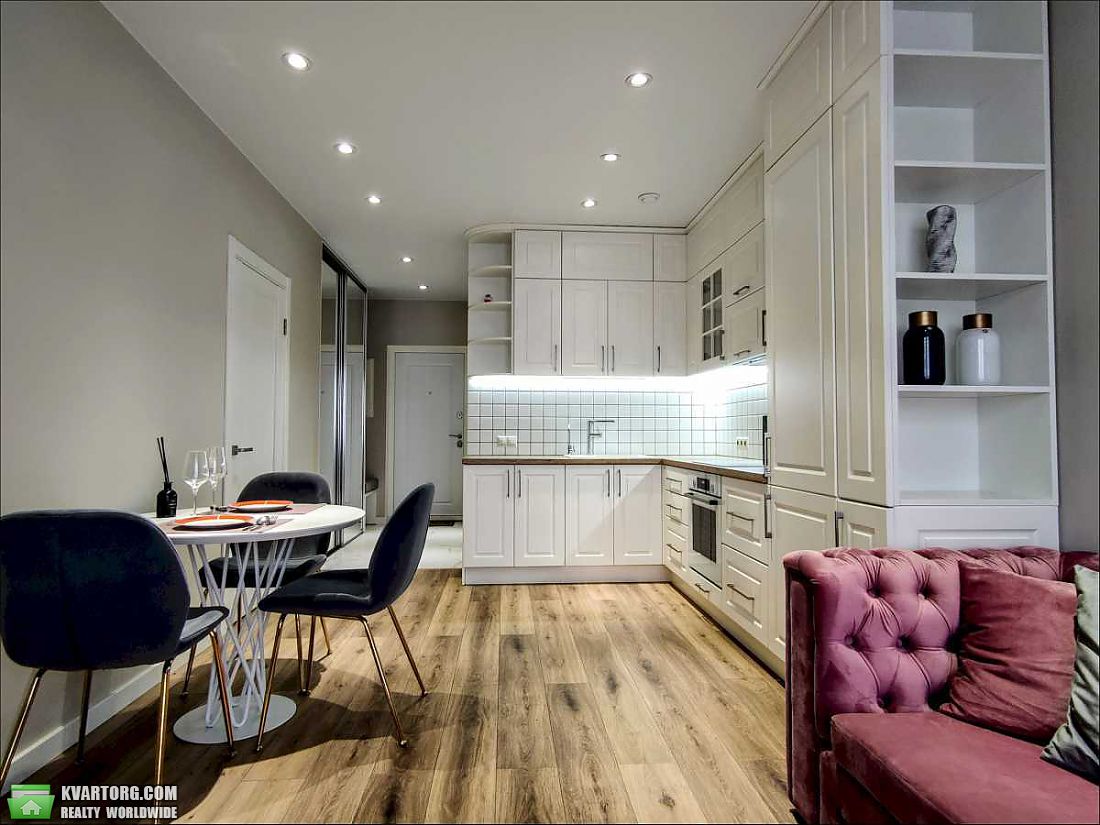 Rent out 1-room apartment. Киев, Набережно Рыбальская — photo 2
