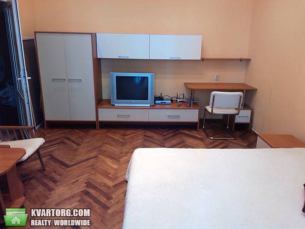 Rent out 1-room apartment. Киев,  Франко — photo 3