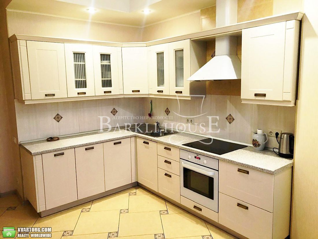 Rent out 2-room apartment. Киев,  Щекавицкая — photo 3