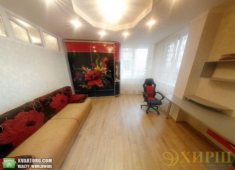 Rent out 2-room apartment. Киев,  Ломоносова — photo 3