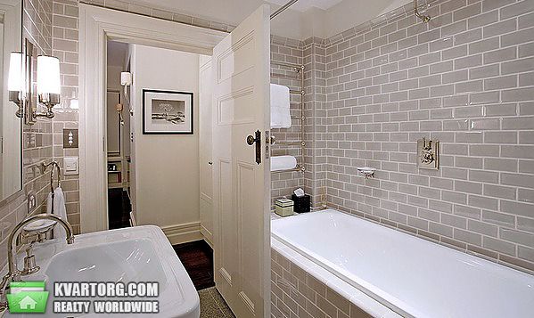 Sell 4-room apartment. Киев,  Щорса — photo 1