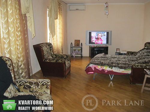 Sell 3-room apartment. Киев, Харьковское шоссе — photo 1