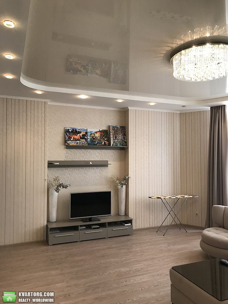Rent out 2-room apartment. Киев, Механизаторов Шаповала — photo 2