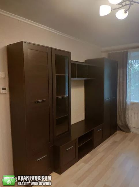 Rent out 2-room apartment. Львов, Скорини — photo 4