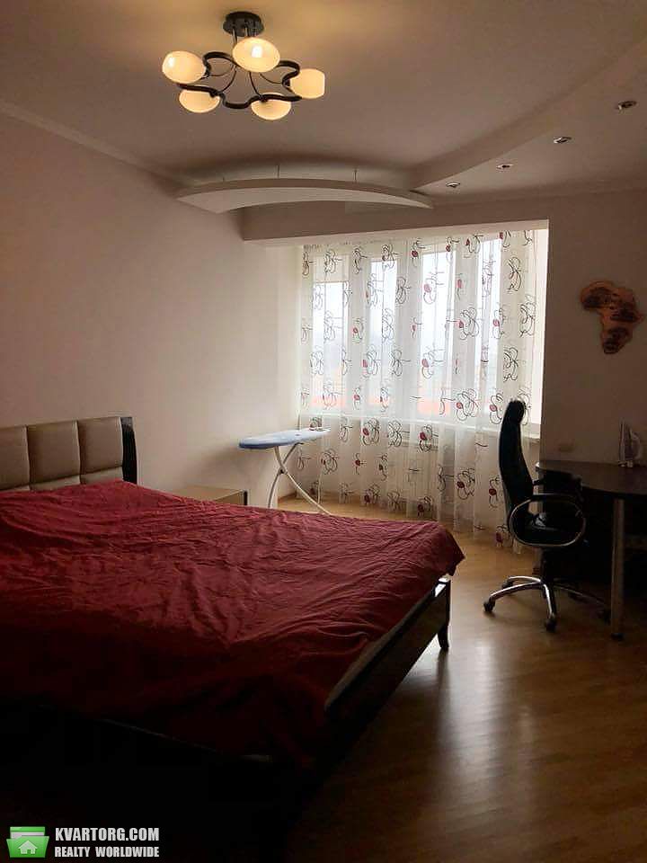 Rent out 3-room apartment. Киев,  Никольско-Слободская — photo 8