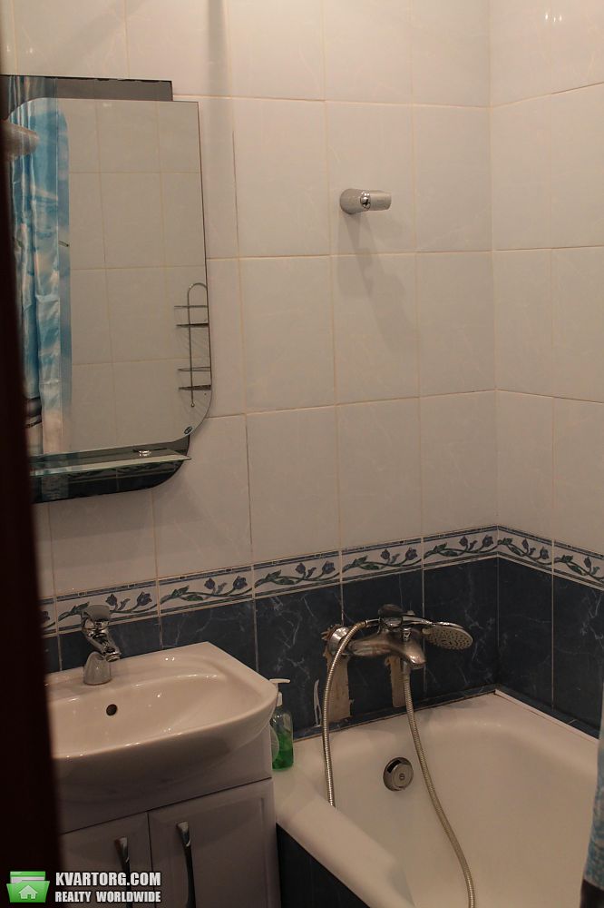 Sell 3-room apartment. Киев,  Метростроевская — photo 9