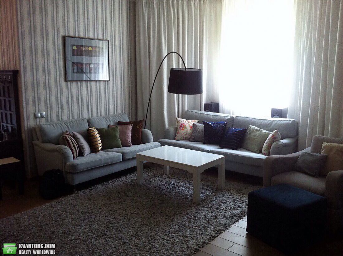 Rent out house. Киев,  Садовая — photo 1