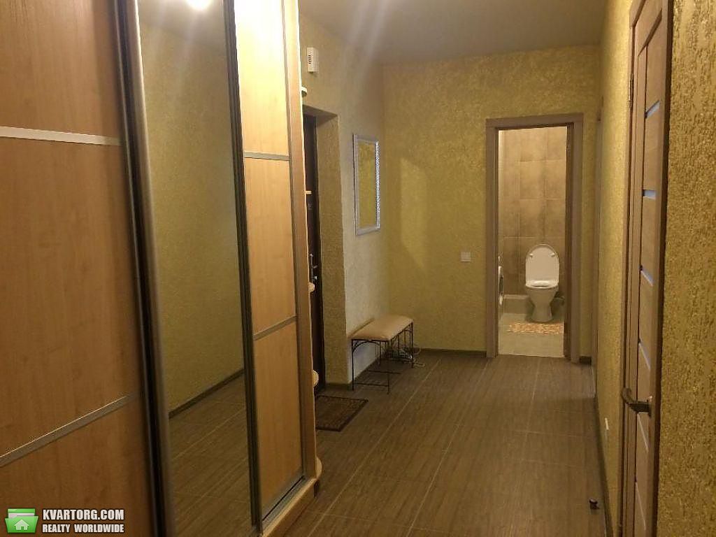 Rent out 2-room apartment. Киев,  Мельникова — photo 9