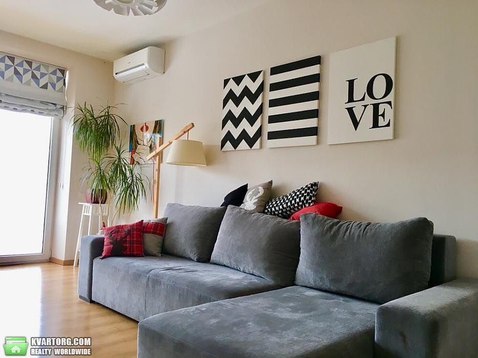Rent out 3-room apartment. Киев, Данченко — photo 1