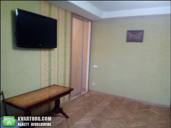 Rent out 2-room apartment. Киев, Кирриловска — photo 2