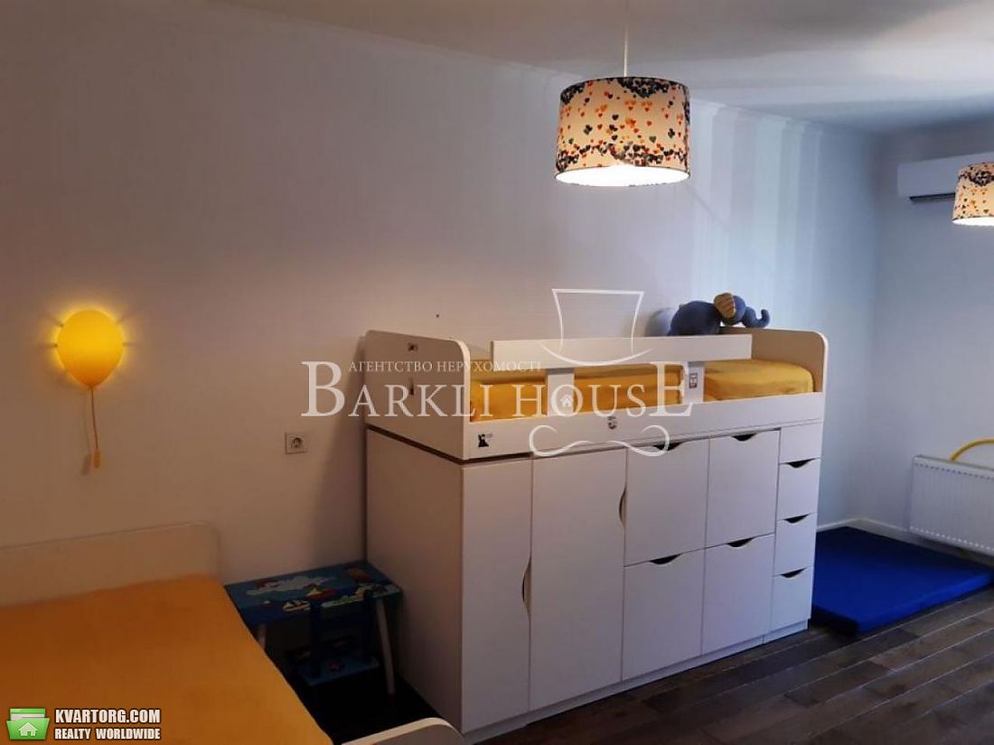 Rent out 4-room apartment. Киев, Регенераторная — photo 9