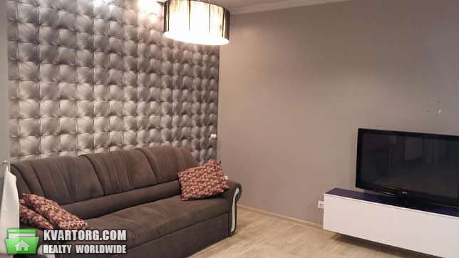 Rent out 2-room apartment. Киев,  Харьковское шоссе — photo 10