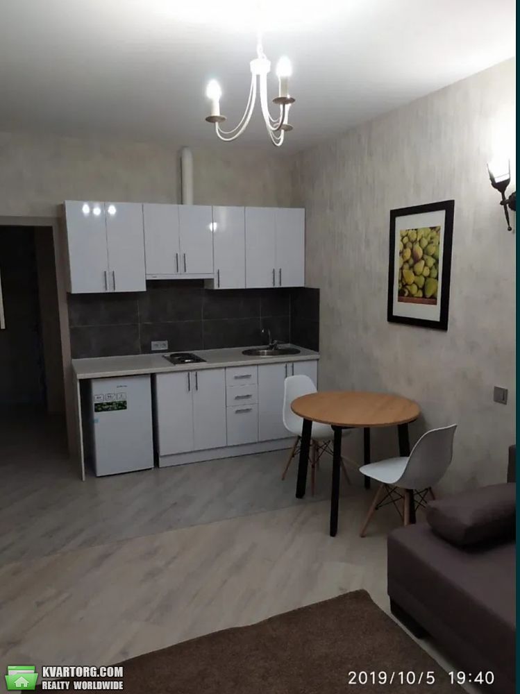 Rent out 1-room apartment. Киев, Ясыноватский пер. — photo 4