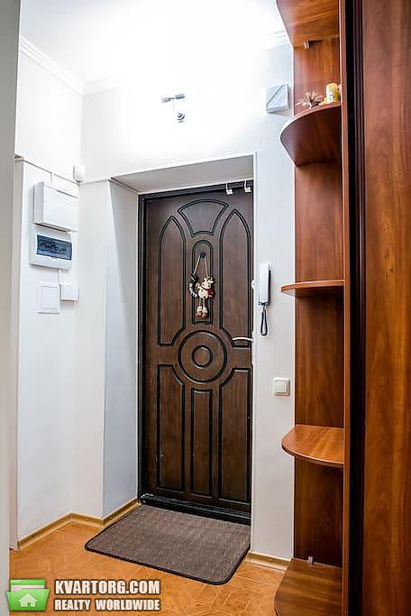 Rent out 2-room apartment. Киев,  Заречная — photo 9