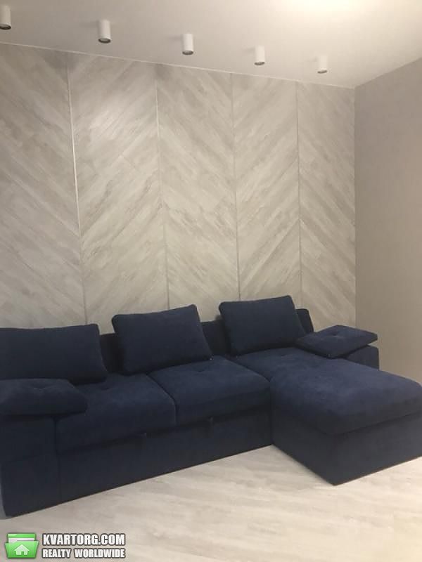 Rent out 2-room apartment. Киев,  Шелковичная — photo 2