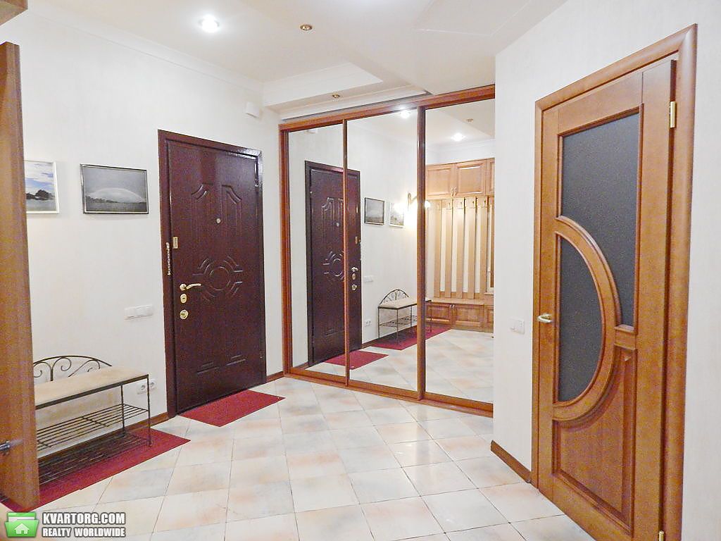 Rent out multi-room apartment. Киев,  Жилянская — photo 9