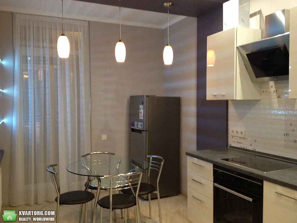Rent out 2-room apartment. Киев, Регенераторная — photo 1