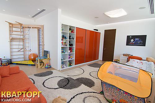 Rent out house. Киев, Международная — photo 7