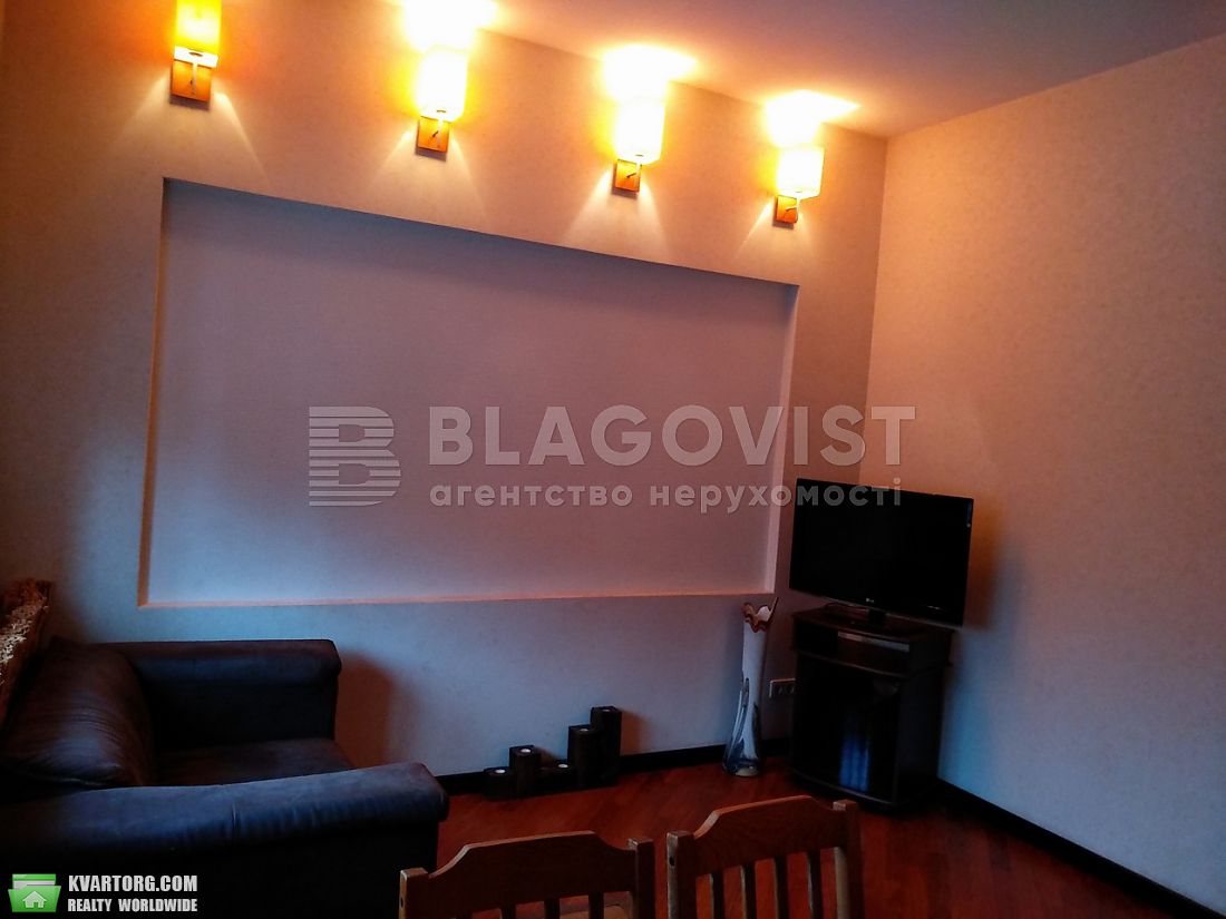 Sell 2-room apartment. Киев,  Щорса — photo 1