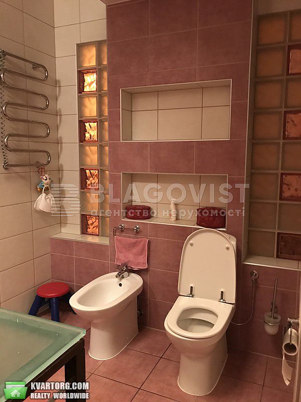 Rent out 4-room apartment. Киев, Амосова — photo 8