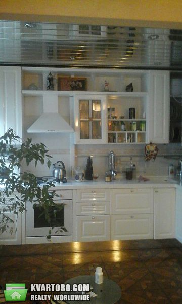 Sell 5-room apartment. Днепропетровск, Набережная Победы — photo 1