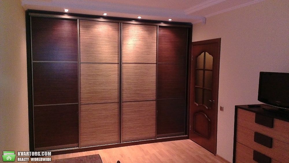 Rent out 2-room apartment. Киев,  Озерная — photo 1