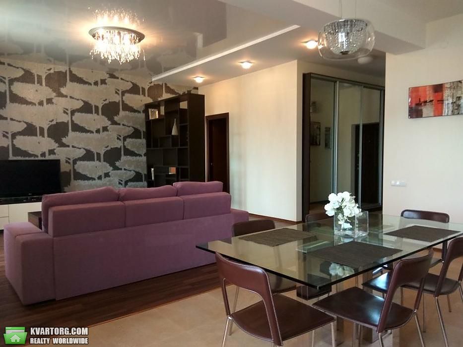 Rent out 2-room apartment. Киев,  Старонаводницкая — photo 1