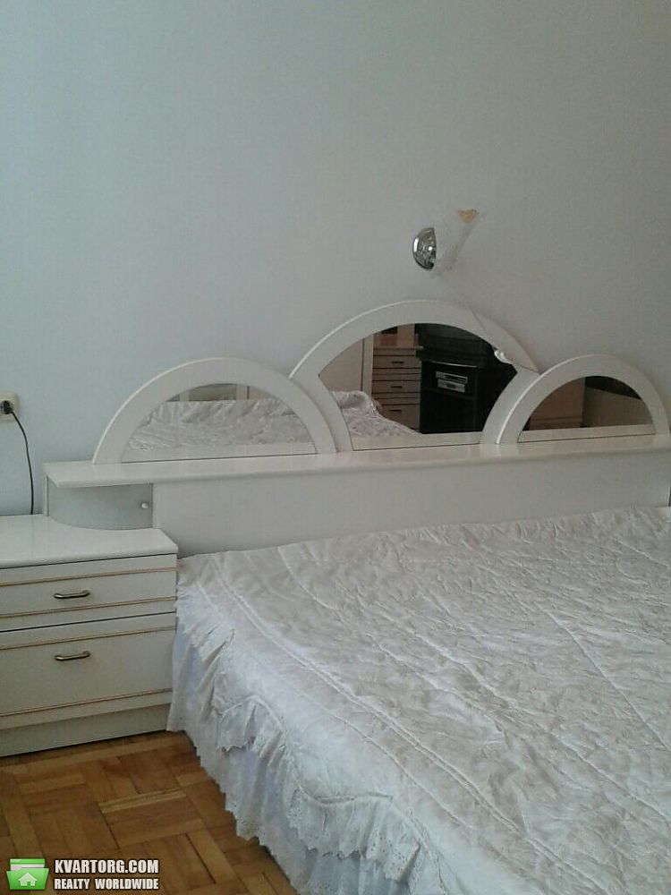 Rent out 2-room apartment. Киев,  Сечевых Стрельцов — photo 4