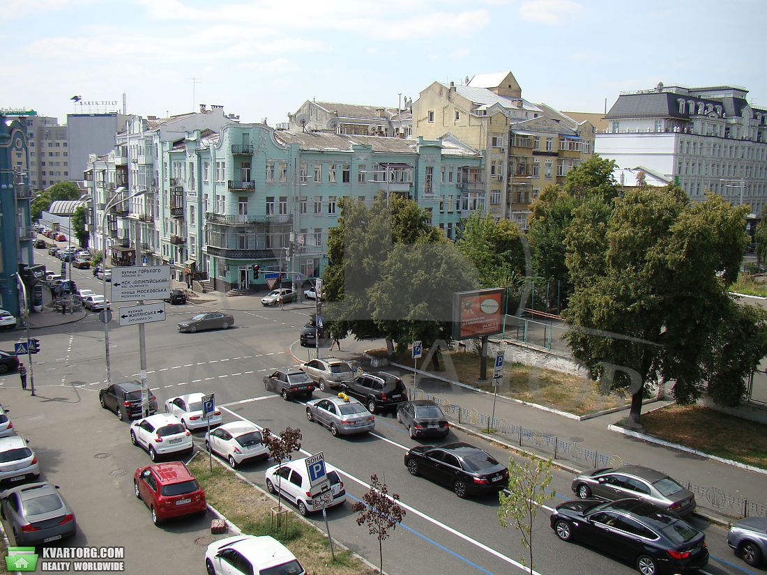 Sell 1-room apartment. Киев,  Владимирская — photo 1