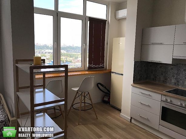 Rent out 1-room apartment. Киев,  Урловская — photo 2