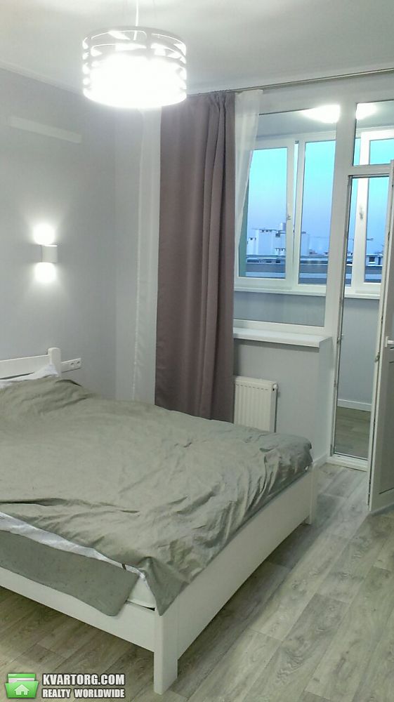 Rent out 2-room apartment. Киев,  Герцена — photo 3