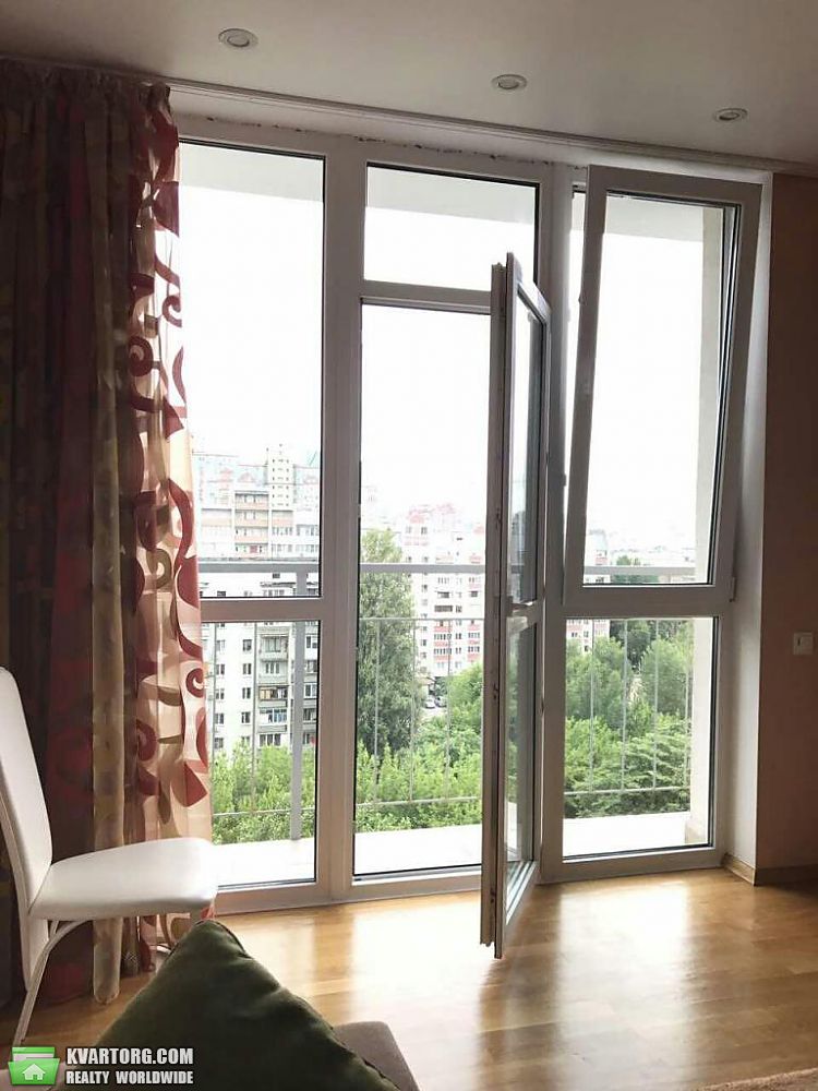 Rent out 2-room apartment. Киев,  Андрющенко — photo 3