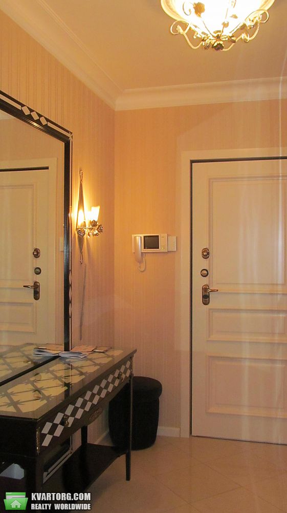 Rent out 3-room apartment. Днепропетровск, Мандрыковская — photo 1