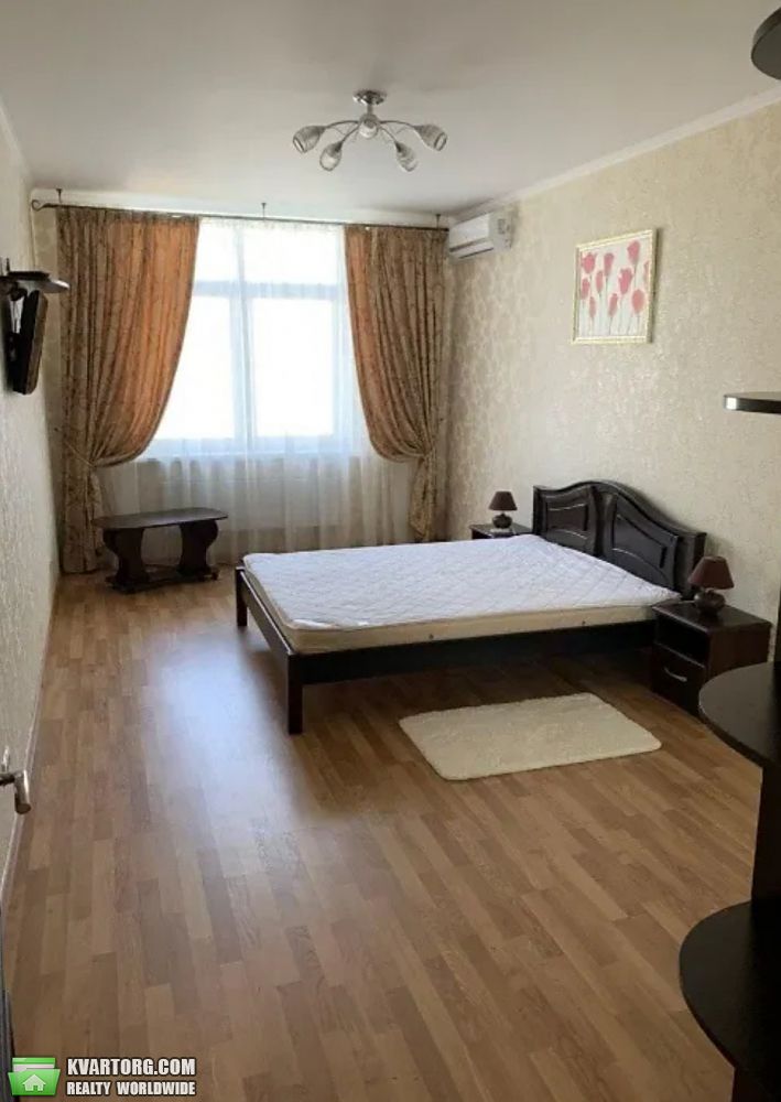 Rent out 1-room apartment. Киев, Драгоманова — photo 1