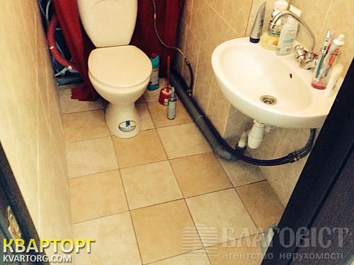 Sell 2-room apartment. Киев,  Урловская — photo 3