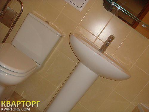 Rent out 3-room apartment. Киев,  Героев Обороны — photo 5